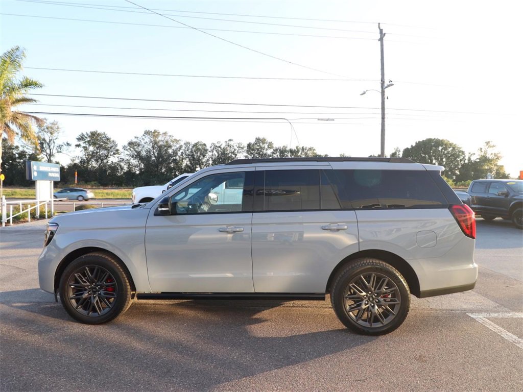 2025 Ford Expedition Platinum photo 4