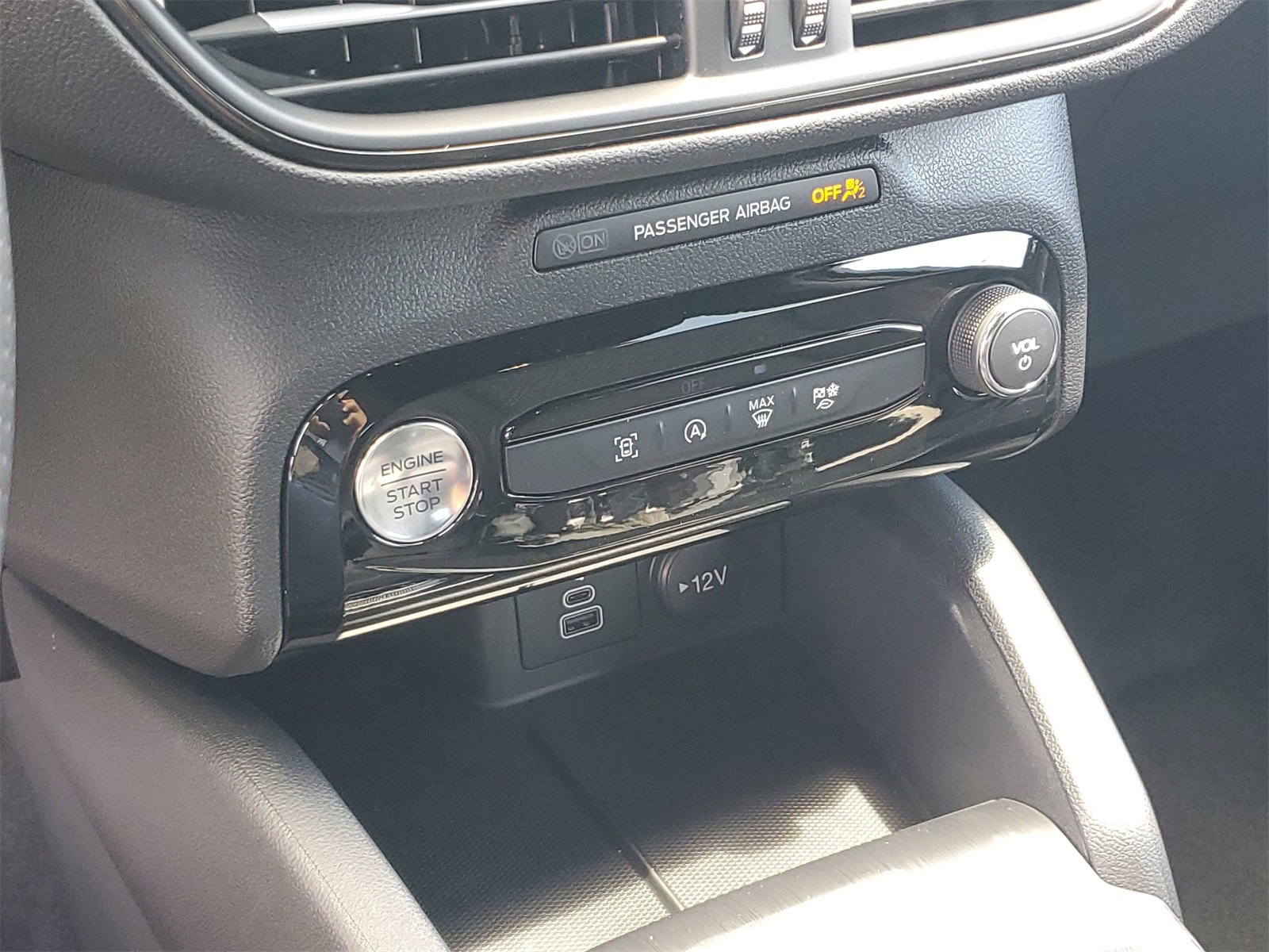 2025 Ford Escape ST-Line photo 24